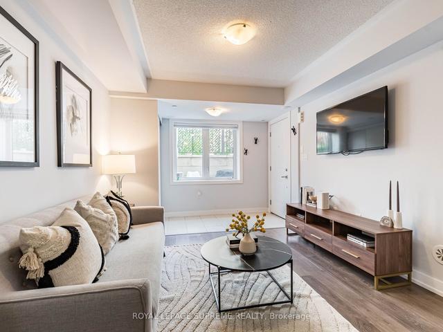 301 - 6 Drummond St, Townhouse with 1 bedrooms, 1 bathrooms and 1 parking in Toronto ON | Image 6