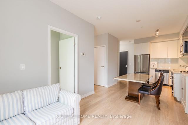 416 - 98 Lillian St, Condo with 1 bedrooms, 1 bathrooms and 1 parking in Toronto ON | Image 4