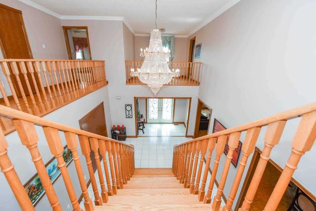 5049 Elderview Crt, House detached with 5 bedrooms, 5 bathrooms and 9 parking in Mississauga ON | Image 3