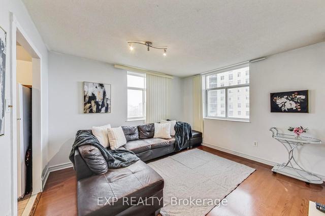810 - 3559 Eglinton Ave W, Condo with 2 bedrooms, 1 bathrooms and 1 parking in Toronto ON | Image 25