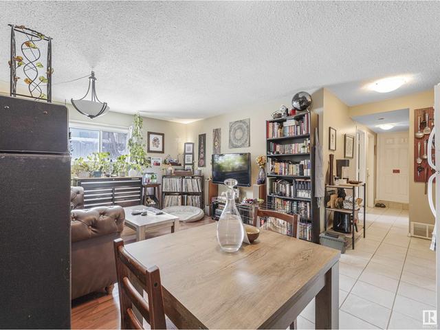 7815 176 St Nw, House semidetached with 3 bedrooms, 2 bathrooms and 2 parking in Edmonton AB | Image 15