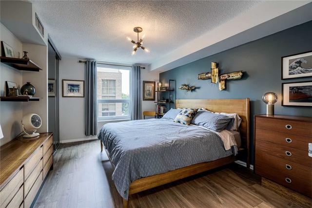 402 - 77 Maitland Pl, Condo with 2 bedrooms, 2 bathrooms and 1 parking in Toronto ON | Image 34