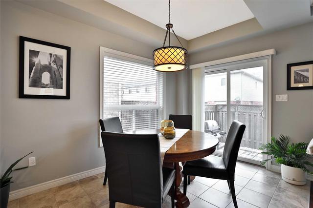 61 Redcedar Cres, House attached with 3 bedrooms, 3 bathrooms and 1 parking in Hamilton ON | Image 7
