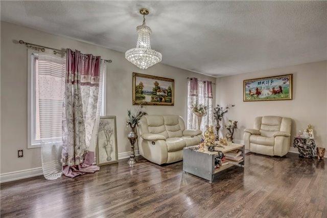 201 Sophia Rd, House attached with 4 bedrooms, 4 bathrooms and 8 parking in Markham ON | Image 5