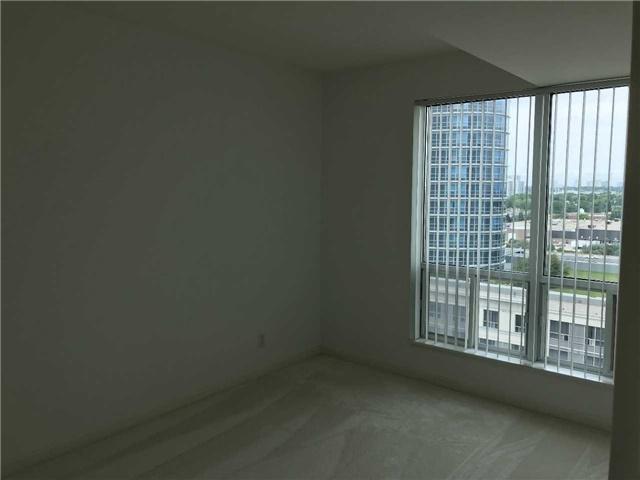 1002 - 1 Lee Centre Dr, Condo with 1 bedrooms, 1 bathrooms and 1 parking in Toronto ON | Image 12