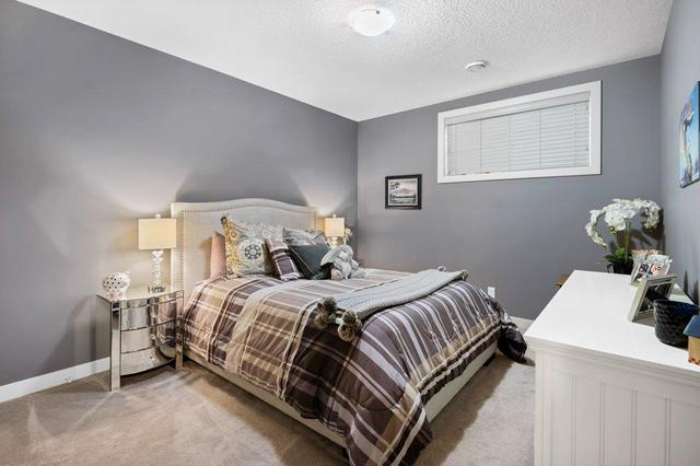 9 Crestridge Rise Sw, House detached with 3 bedrooms, 2 bathrooms and 4 parking in Calgary AB | Image 25
