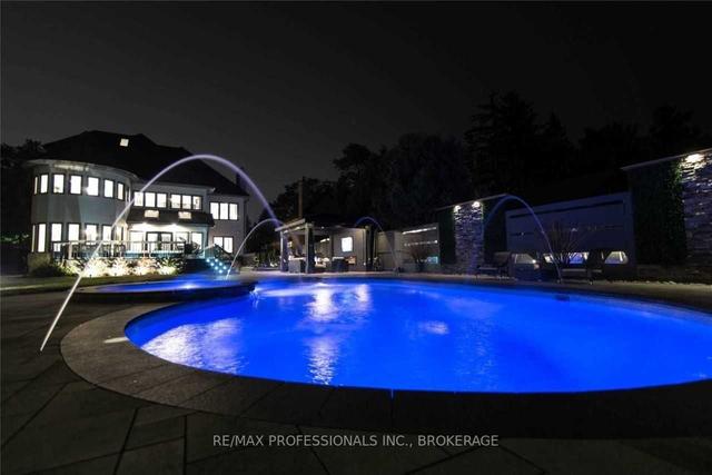 2060 Dickson Rd, House detached with 5 bedrooms, 7 bathrooms and 13 parking in Mississauga ON | Image 33