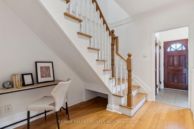 38 Thirty Fifth St, House detached with 3 bedrooms, 4 bathrooms and 4 parking in Toronto ON | Image 34
