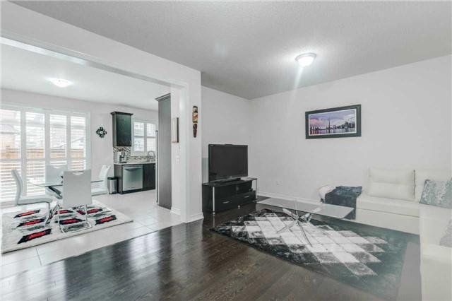 52 Franktown Dr, House semidetached with 4 bedrooms, 3 bathrooms and 2 parking in Brampton ON | Image 4