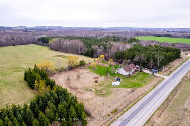 2253 Wallace Point Rd, House detached with 3 bedrooms, 3 bathrooms and 8 parking in Otonabee South Monaghan ON | Image 4