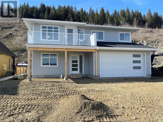 2220 Mountain View Avenue, House detached with 3 bedrooms, 2 bathrooms and 4 parking in Lumby BC | Image 1