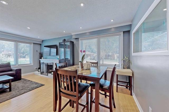 51 Mooregate Ave, House detached with 3 bedrooms, 2 bathrooms and 4 parking in Toronto ON | Image 15