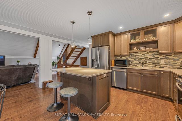 4 Sumac Cres, House detached with 3 bedrooms, 3 bathrooms and 6 parking in Oro Medonte ON | Image 11