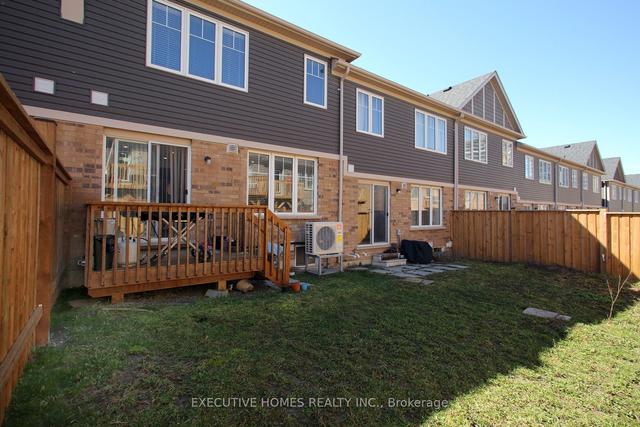 118 Symington Ave, House attached with 3 bedrooms, 4 bathrooms and 3 parking in Oshawa ON | Image 21