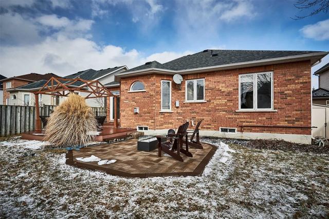 10 Seaboard Gate, House detached with 2 bedrooms, 3 bathrooms and 4 parking in Whitby ON | Image 29