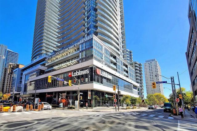 907 - 89 Dunfield Ave, Condo with 2 bedrooms, 2 bathrooms and 1 parking in Toronto ON | Image 28