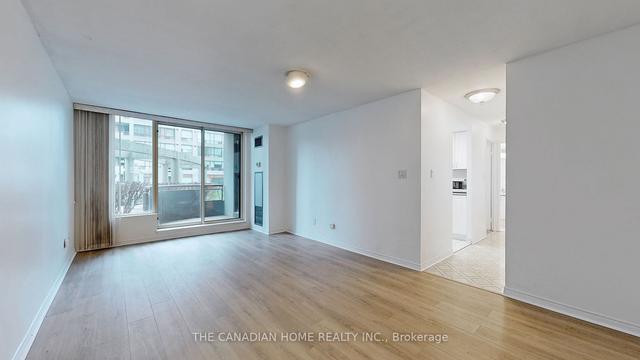 102 - 5765 Yonge St, Condo with 1 bedrooms, 1 bathrooms and 1 parking in Toronto ON | Image 5