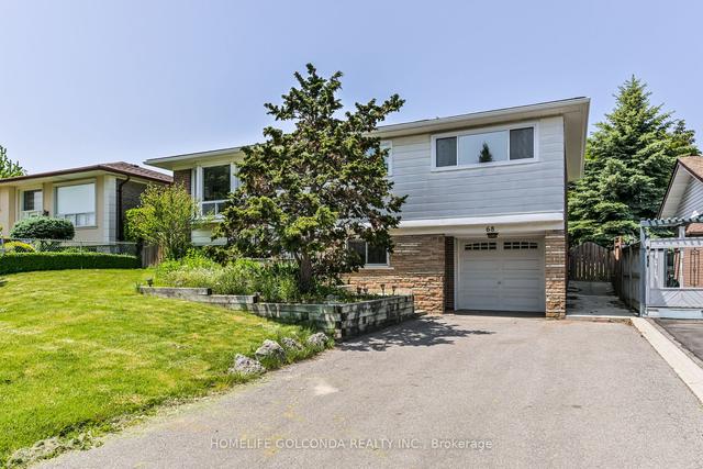 68 Terra Cotta Cres, House detached with 3 bedrooms, 2 bathrooms and 5 parking in Brampton ON | Image 1
