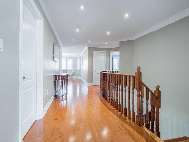29 Coin St, House detached with 4 bedrooms, 3 bathrooms and 4 parking in Brampton ON | Image 9