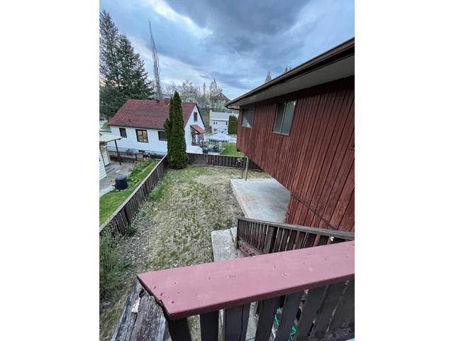 2302 Sixth Avenue, House detached with 3 bedrooms, 2 bathrooms and null parking in Trail BC | Image 14