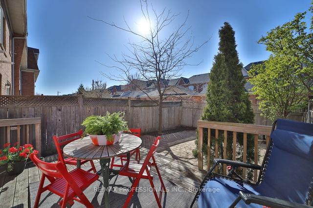 3319 Southwick St, House attached with 3 bedrooms, 3 bathrooms and 3 parking in Mississauga ON | Image 29