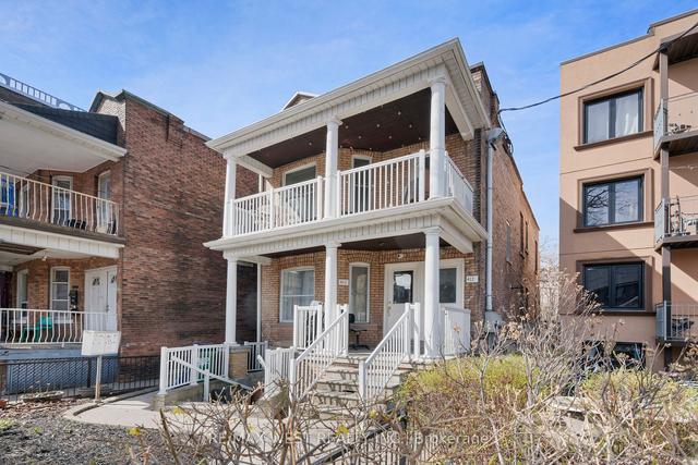 412 Crawford St, House detached with 9 bedrooms, 4 bathrooms and 3 parking in Toronto ON | Image 1