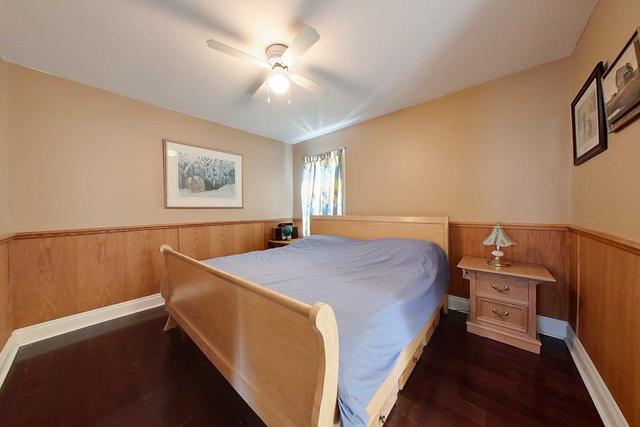 13 Rogers Rd, House detached with 3 bedrooms, 1 bathrooms and 4 parking in Brampton ON | Image 2