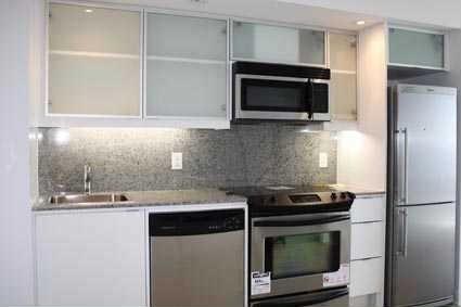 5209 - 25 Telegram Mews, Condo with 1 bedrooms, 1 bathrooms and 1 parking in Toronto ON | Image 3