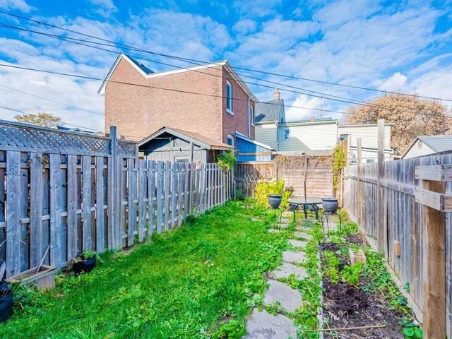 104 Hallam St, House semidetached with 3 bedrooms, 3 bathrooms and 0 parking in Toronto ON | Image 21