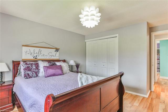 105 Maple Avenue, House semidetached with 4 bedrooms, 1 bathrooms and null parking in Stratford ON | Image 22