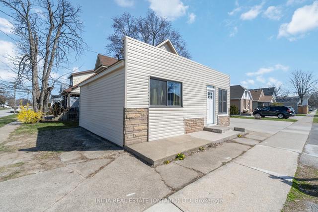 250 Maxwell St, House detached with 5 bedrooms, 2 bathrooms and 3 parking in Sarnia ON | Image 23
