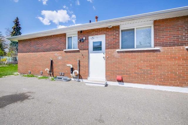 477 Silverstone Dr, House detached with 3 bedrooms, 3 bathrooms and 10 parking in Toronto ON | Image 29