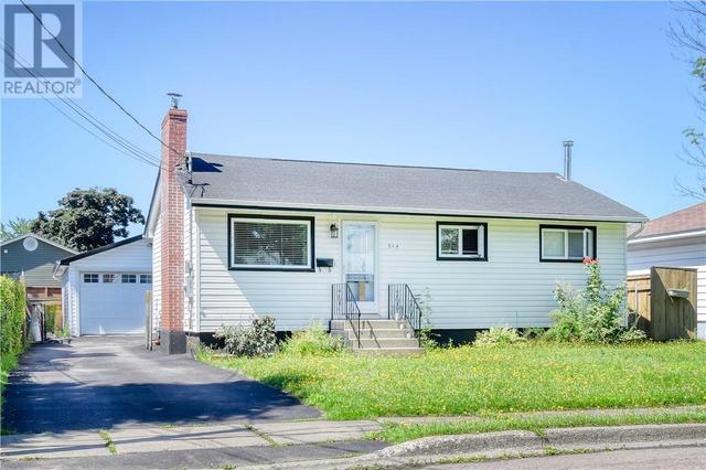 214 Whitney Ave, House detached with 3 bedrooms, 1 bathrooms and null parking in Moncton NB | Card Image
