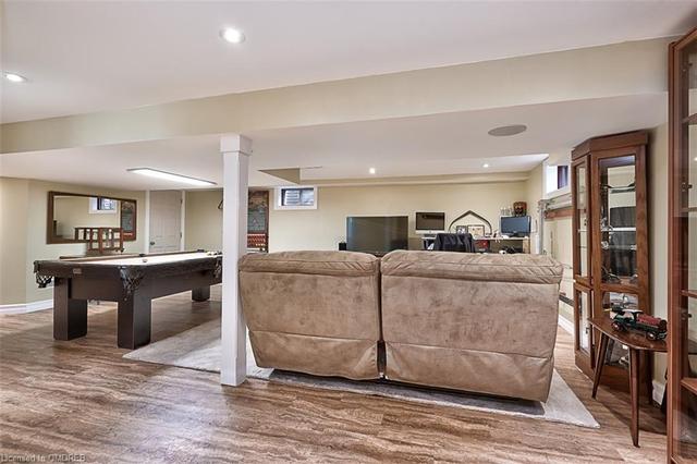 475 Valhalla Court, House detached with 3 bedrooms, 2 bathrooms and 9 parking in Oakville ON | Image 21