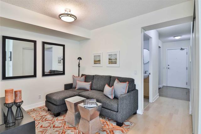 3209 - 361 Front St, Condo with 1 bedrooms, 1 bathrooms and 1 parking in Toronto ON | Image 2