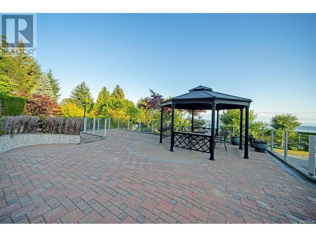 1629 Langton Place, House detached with 6 bedrooms, 7 bathrooms and 3 parking in West Vancouver BC | Image 31