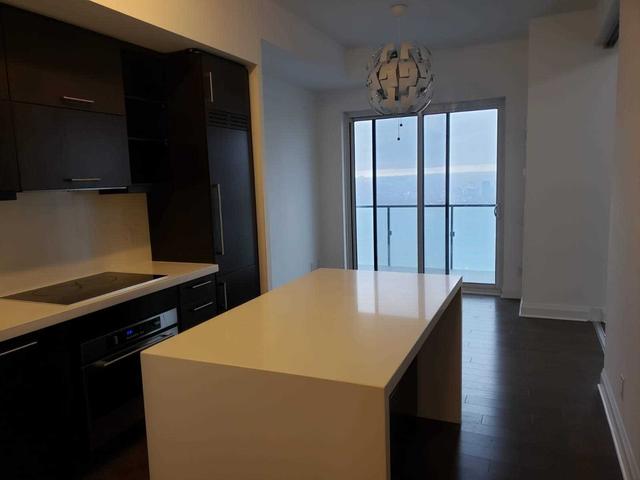5407 - 1080 Bay St, Condo with 1 bedrooms, 1 bathrooms and 0 parking in Toronto ON | Image 4