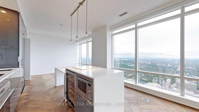 6704 - 1 Bloor St E, Condo with 2 bedrooms, 2 bathrooms and 1 parking in Toronto ON | Image 2