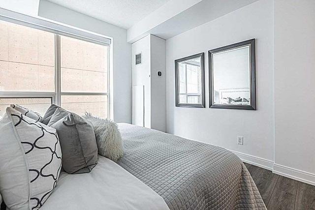 607 - 38 The Esplanade St, Condo with 2 bedrooms, 2 bathrooms and 1 parking in Toronto ON | Image 15