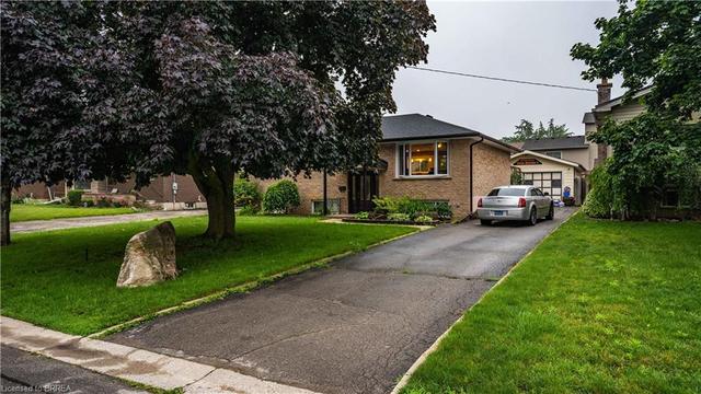 80 James Avenue, House detached with 4 bedrooms, 2 bathrooms and 4 parking in Brantford ON | Image 4