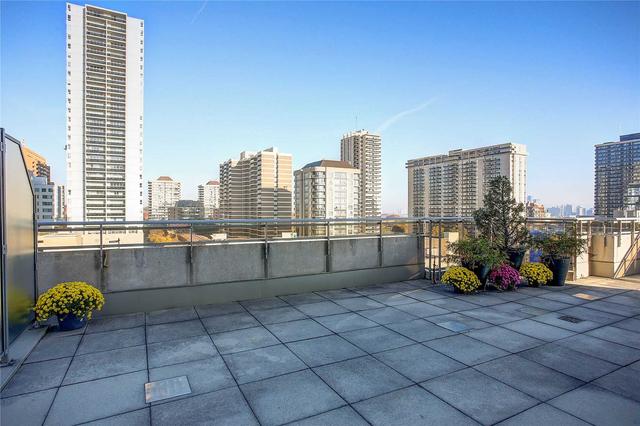 802 - 1430 Yonge St, Condo with 2 bedrooms, 2 bathrooms and 2 parking in Toronto ON | Image 4