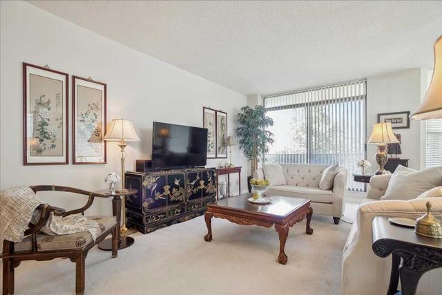 405 - 1901 Pilgrims Way, Condo with 2 bedrooms, 2 bathrooms and 1 parking in Oakville ON | Image 6