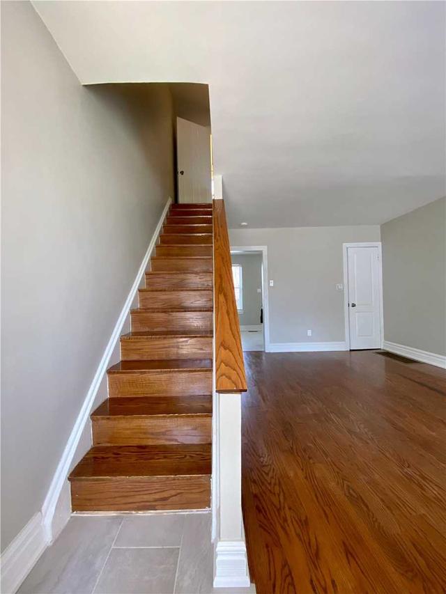 3312 Bathurst St, House attached with 2 bedrooms, 1 bathrooms and 2.5 parking in Toronto ON | Image 21