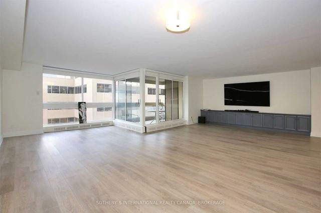 1005 - 61 St Clair Ave W, Condo with 2 bedrooms, 2 bathrooms and 2 parking in Toronto ON | Image 33