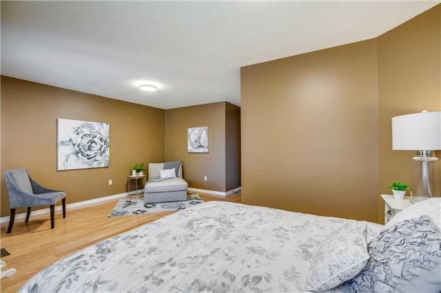 8 - 2006 Glenada Cres, Townhouse with 3 bedrooms, 3 bathrooms and 1 parking in Oakville ON | Image 13