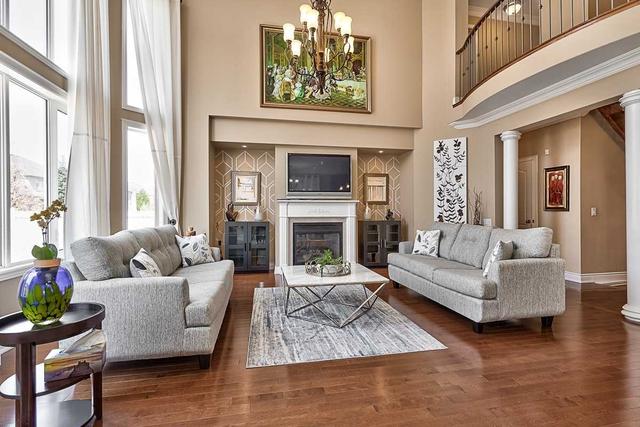 3317 Mistwell Cres, House detached with 4 bedrooms, 4 bathrooms and 6 parking in Oakville ON | Image 7