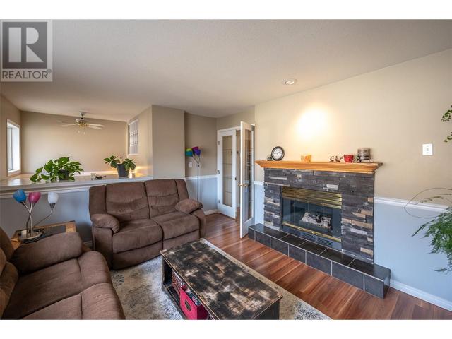 137 - 1458 Penticton Avenue, House attached with 3 bedrooms, 1 bathrooms and 1 parking in Penticton BC | Image 8