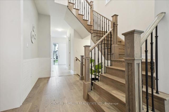 37 Boulton Tr, House detached with 4 bedrooms, 5 bathrooms and 4 parking in Oakville ON | Image 10