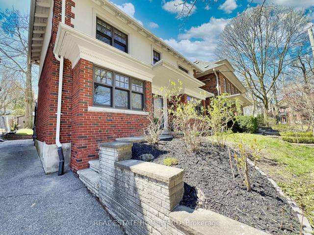 166 Hudson Dr, House detached with 4 bedrooms, 2 bathrooms and 1 parking in Toronto ON | Image 23