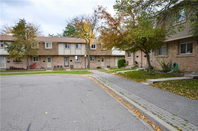 48 - 81 Hansen Rd N, Townhouse with 3 bedrooms, 2 bathrooms and 1 parking in Brampton ON | Image 1